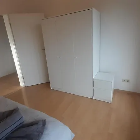 3 Privat Freie Zimmern *